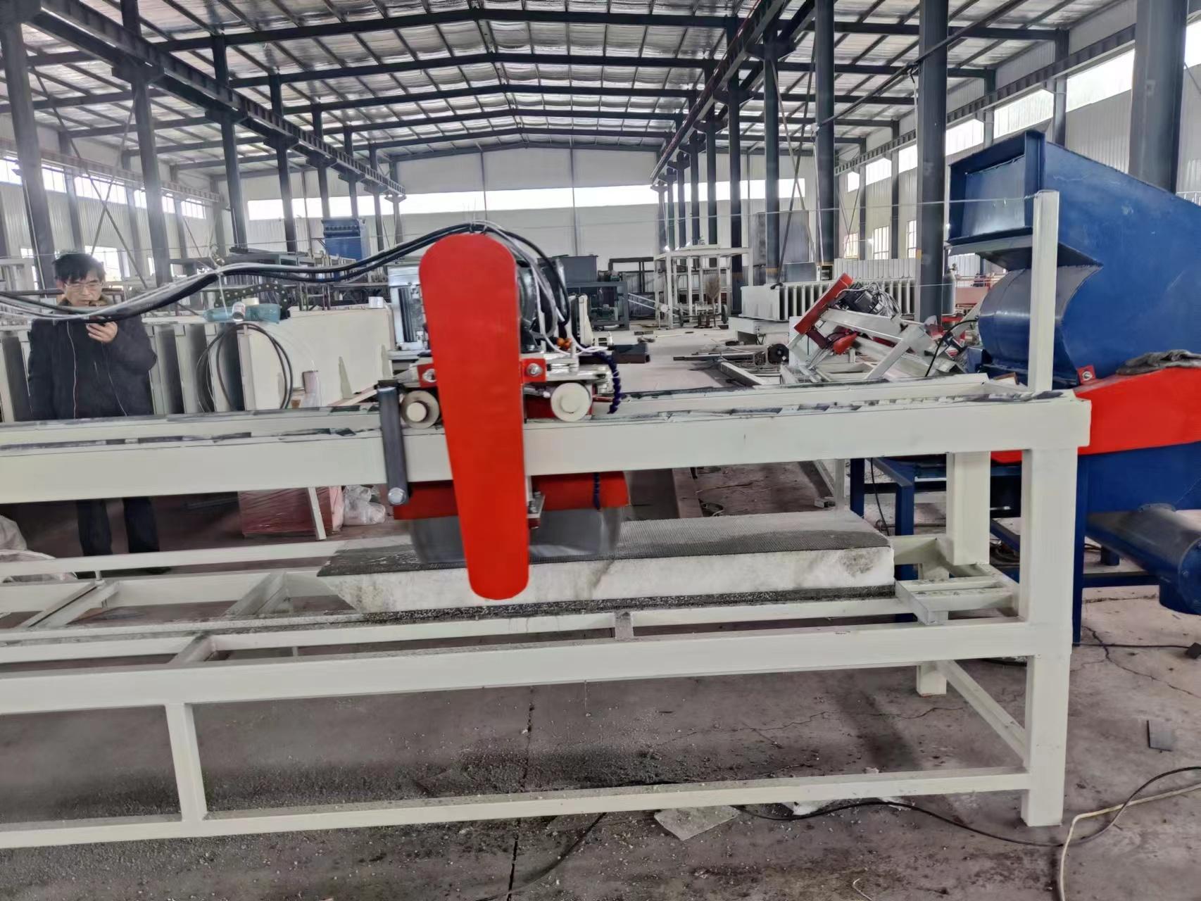 全自动直角一体板工地切割锯